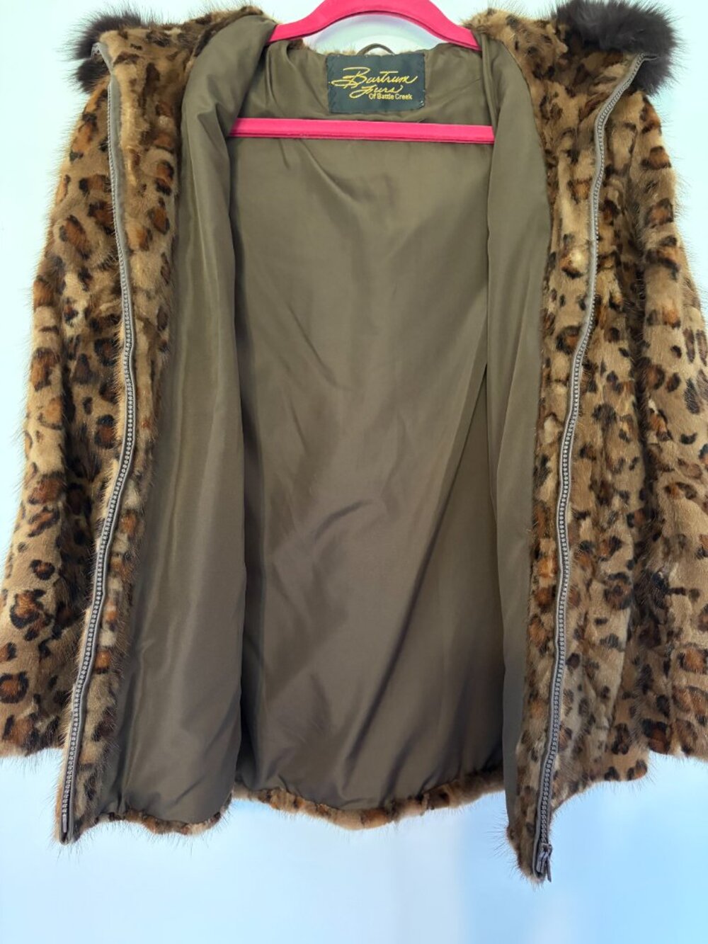 Burtrum Fur of Battle Creek Leopard Print Mink Coat | Size 44 (Large/XL) - Picture 10 of 10